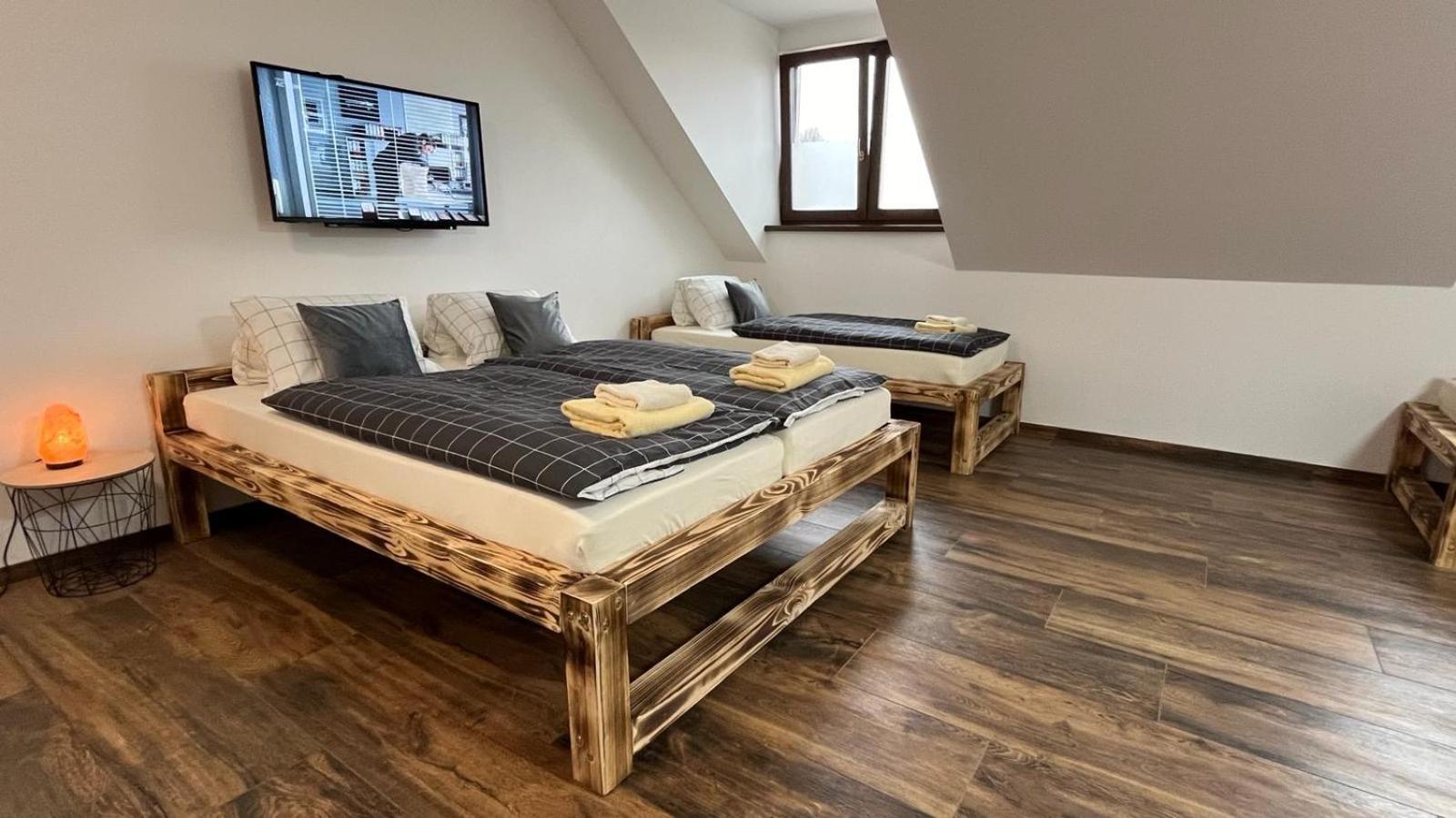 Apartman Kuga ミクロフ エクステリア 写真